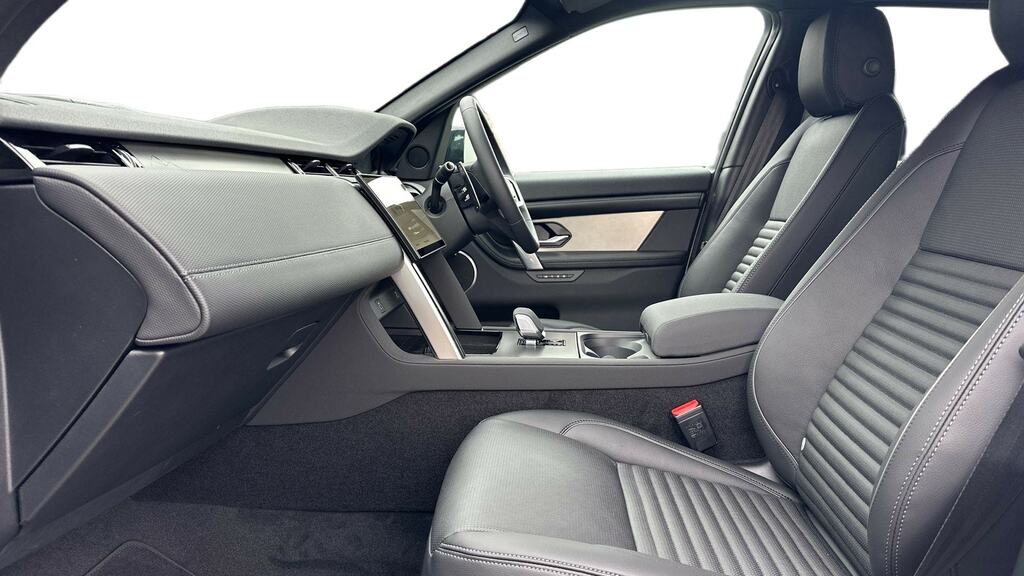 Land Rover Discovery Sport 1.5 P270e Landmark 5 Seat White #3