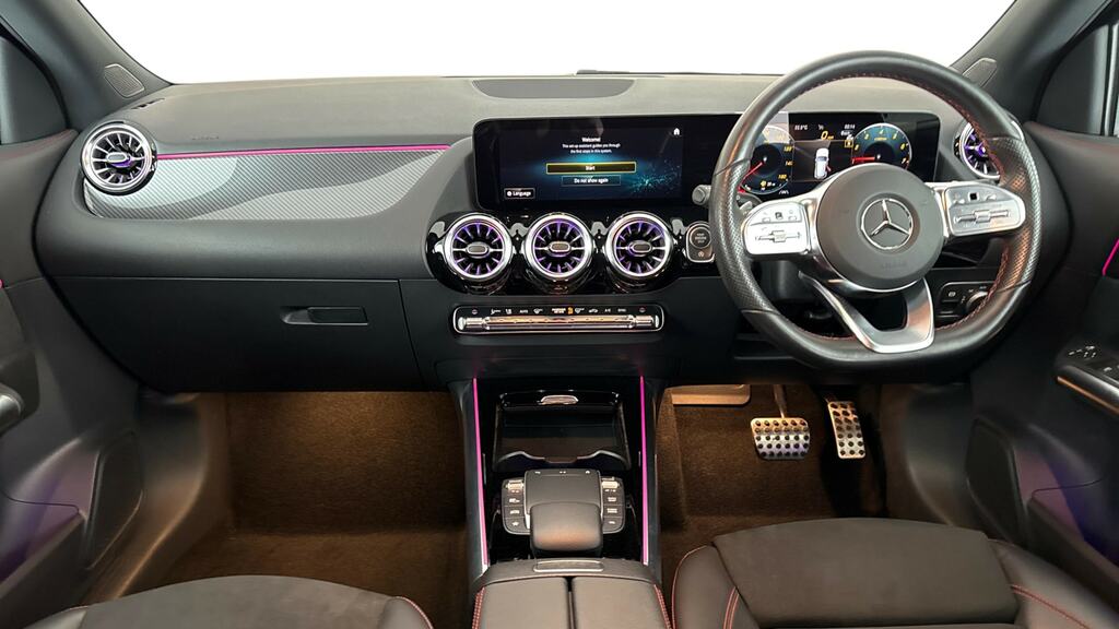 Mercedes-Benz GLA Class Gla 200 Amg Line Executive Black #6