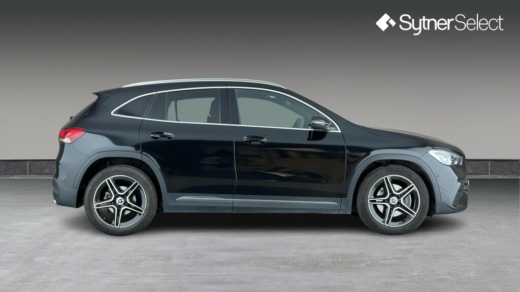 Mercedes-Benz GLA Class Gla 200 Amg Line Executive Black #3