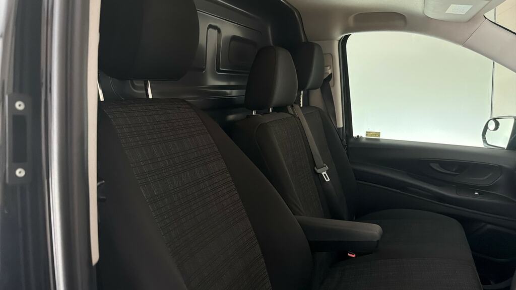 Mercedes-Benz Vito 110Cdi Progressive Van Silver #12