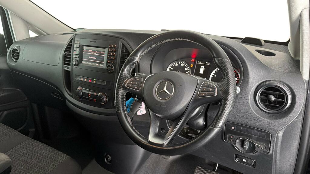 Mercedes-Benz Vito 119Cdi Premium Van 7G-tronic Black #6