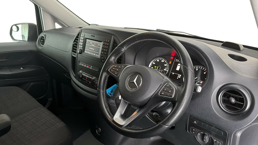 Mercedes-Benz Vito 110Cdi Progressive Van Silver #9