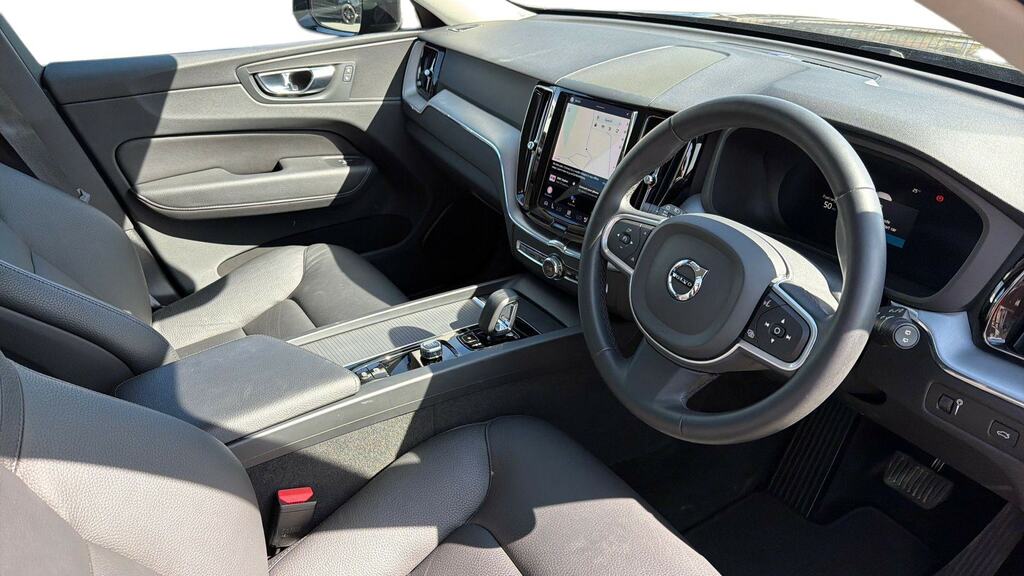Volvo XC60 2.0 B4d Momentum Awd Geartronic Black #5
