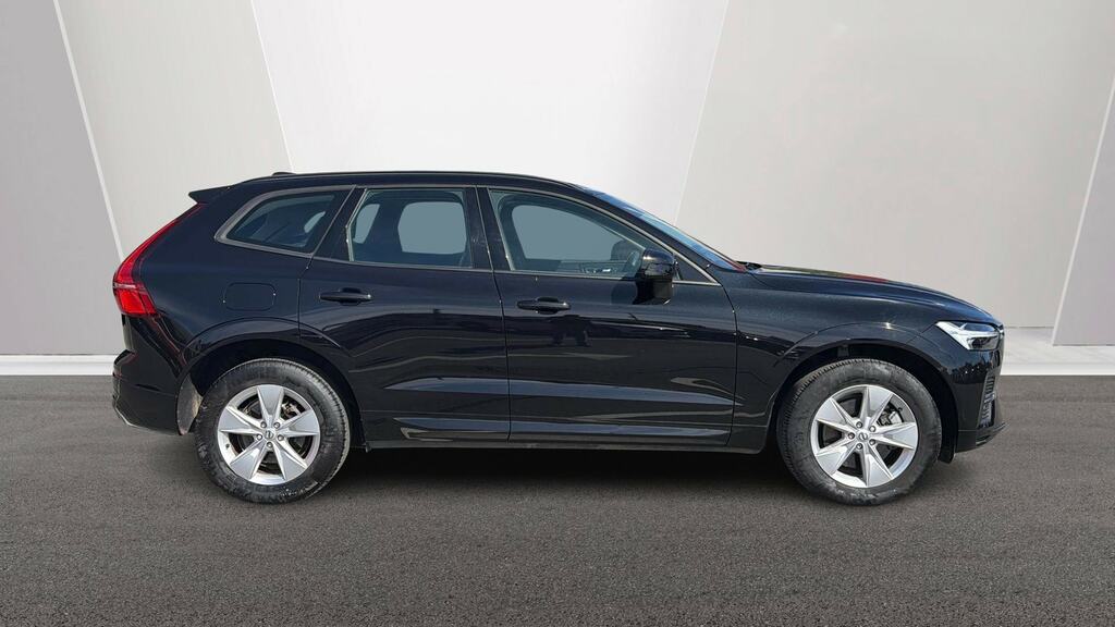 Volvo XC60 2.0 B4d Momentum Awd Geartronic Black #3