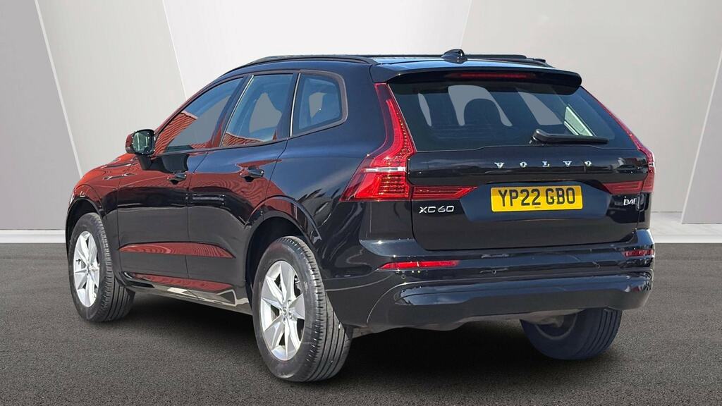 Volvo XC60 2.0 B4d Momentum Awd Geartronic Black #2