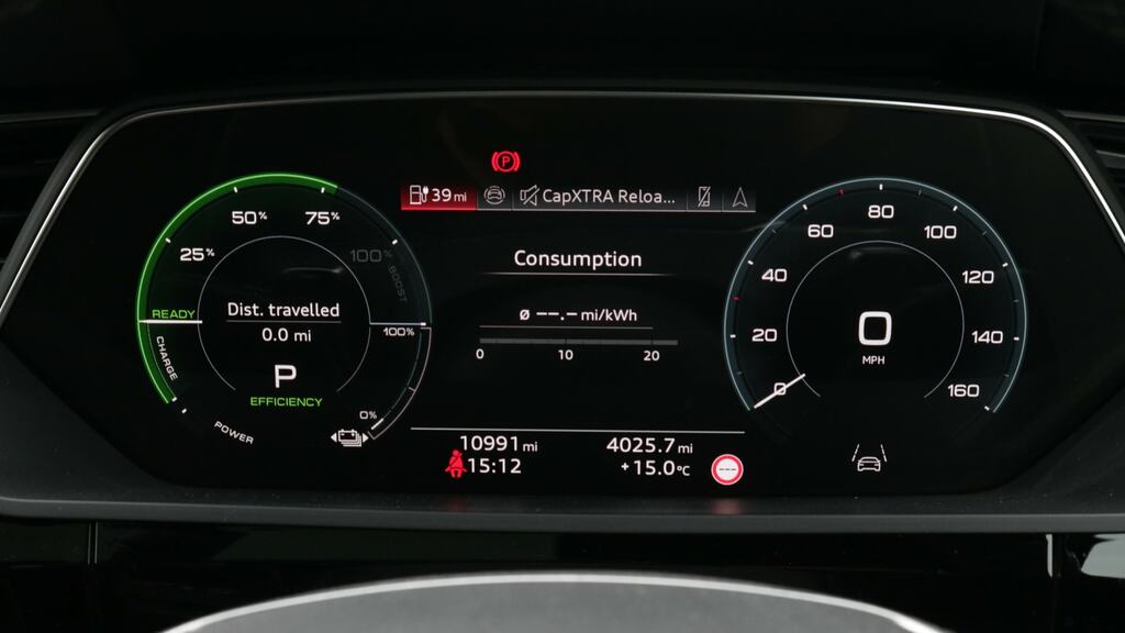 Audi Q8 e tron 300Kw 55 Quattro 114Kwh Black Edition Grey #11