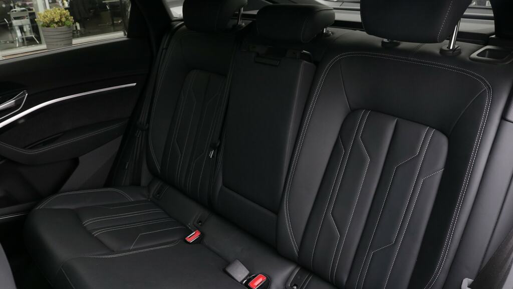 Audi Q8 e tron 300Kw 55 Quattro 114Kwh Black Edition Grey #16