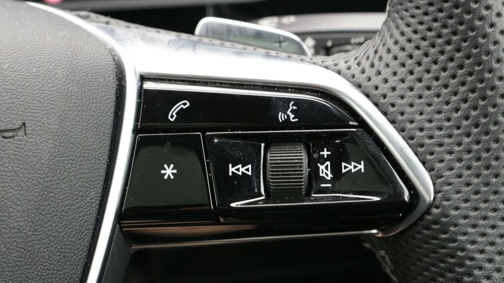 Audi Q8 e tron 300Kw 55 Quattro 114Kwh Black Edition Grey #18