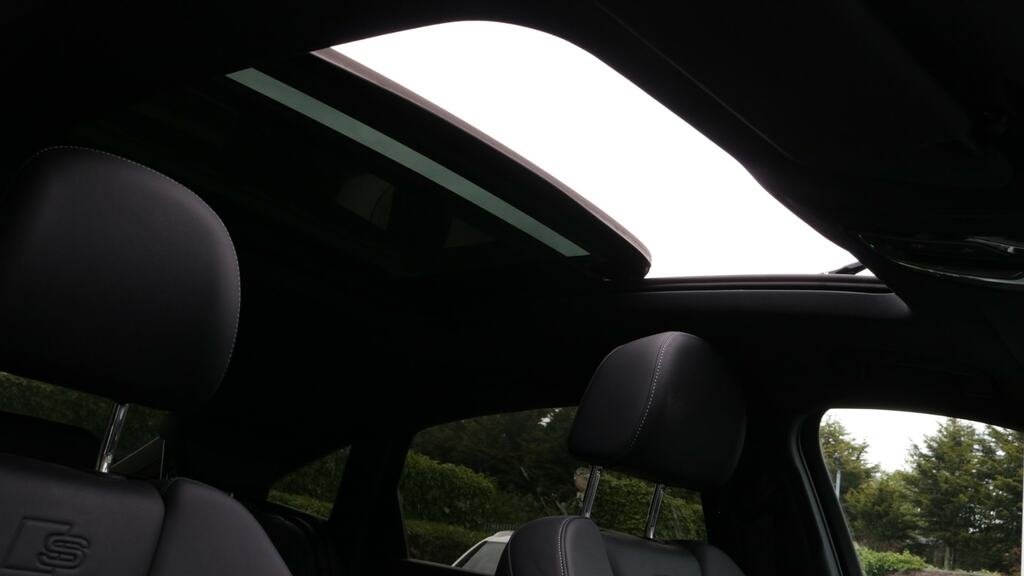 Audi Q8 e tron 300Kw 55 Quattro 114Kwh Black Edition Grey #22