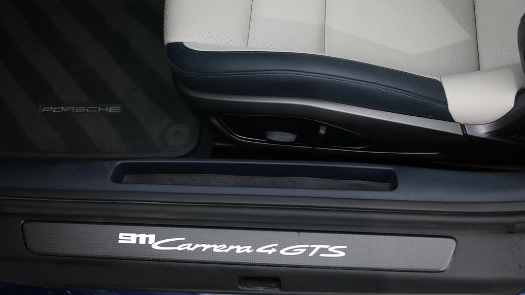 Porsche 911 Gts T-hybrid Pdk 4 Seat Silver #22