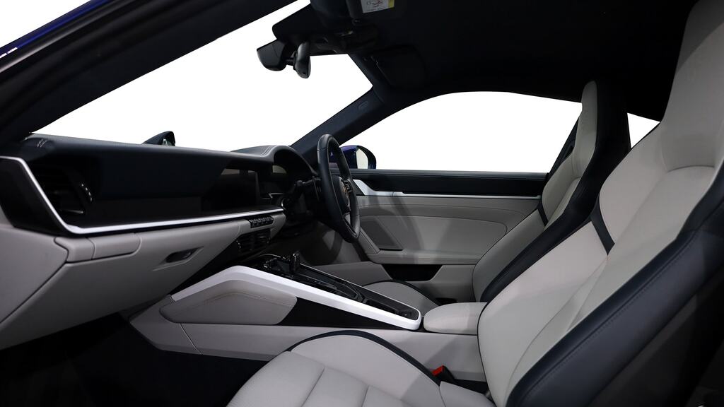 Porsche 911 Gts T-hybrid Pdk 4 Seat Silver #9