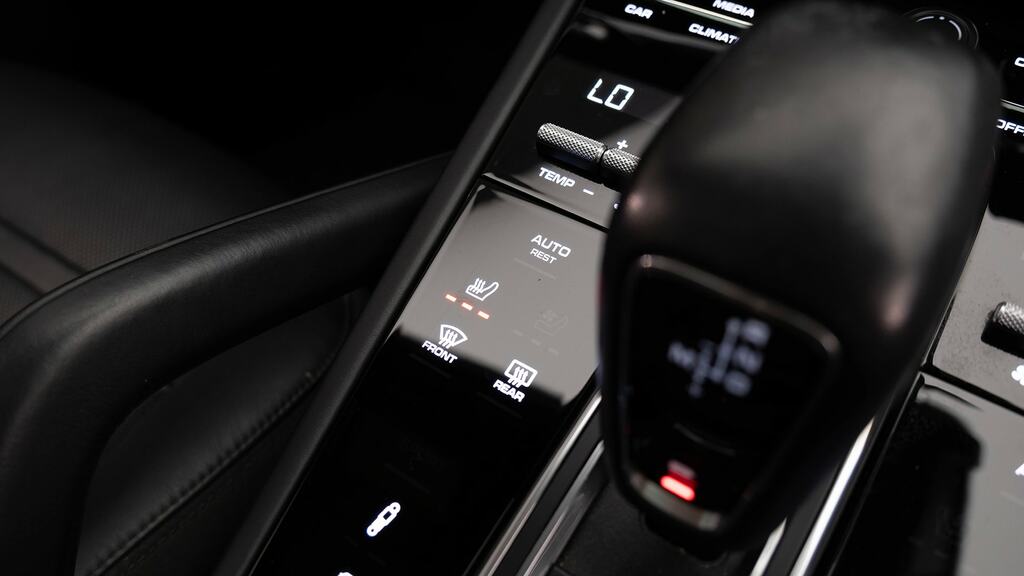 Porsche Cayenne 3.0 V6 E-hybrid 14.1Kwh Coupe Plug-in H Grey #32
