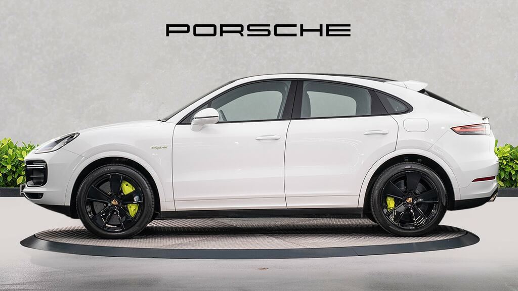 Porsche Cayenne E-hybrid Turbo S Tiptronic S White #4