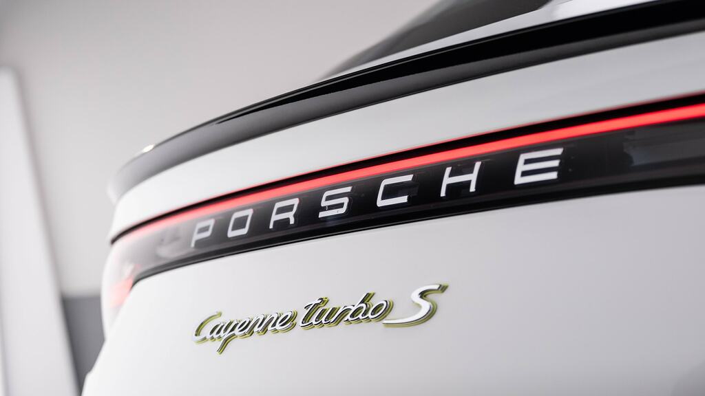 Porsche Cayenne 3.0 V6 E-hybrid 14.1Kwh Coupe Plug-in H Grey #25