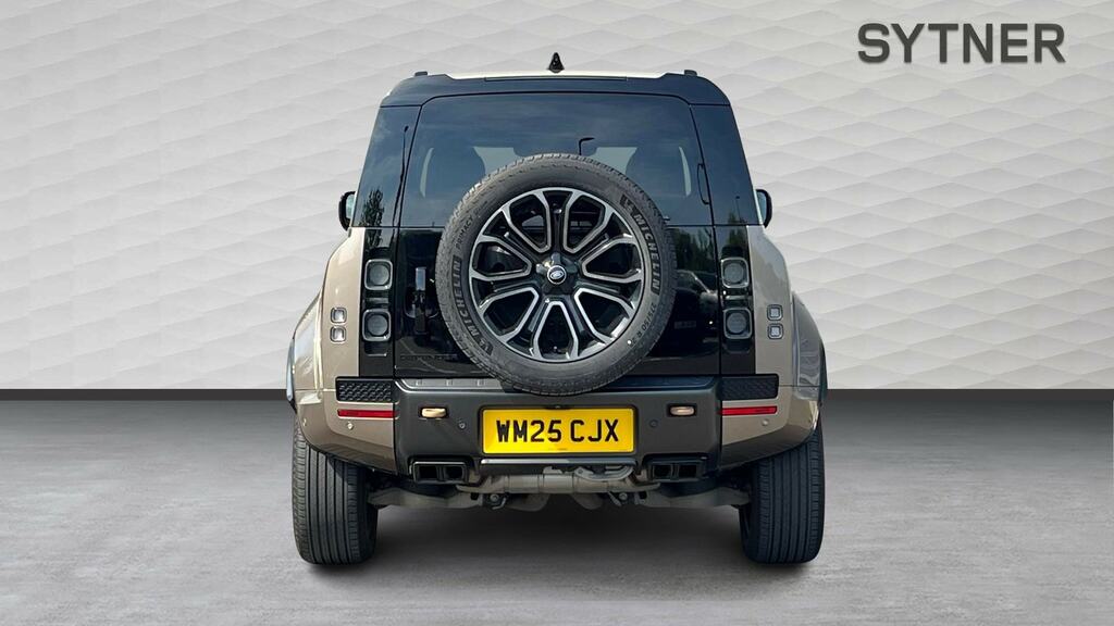 Land Rover Defender 110 4.4 P635 Octa 110 Gold #6