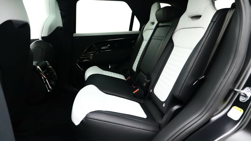 Land Rover Range Rover Sport 4.4 P635 V8 Sv Ultimate Edition Black #4