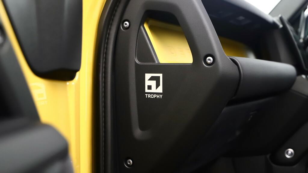 Land Rover Defender 110 3.0 D250 X-dynamic Se 110 7 Seat Black #24
