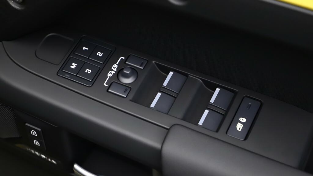 Land Rover Defender 110 3.0 D250 X-dynamic Se 110 7 Seat Black #22