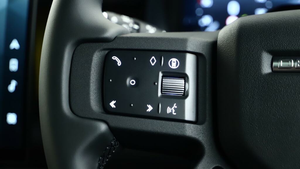 Land Rover Defender 110 3.0 D250 X-dynamic Se 110 7 Seat Black #26