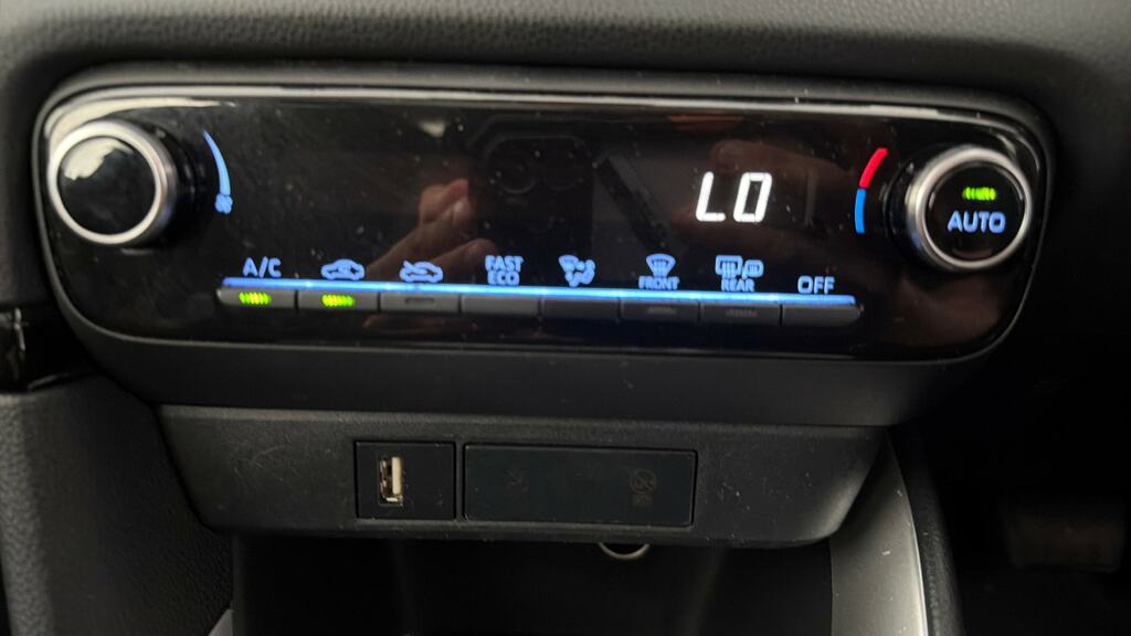 Toyota Yaris 1.5 Vvt-h Excel E Cvt Silver #16