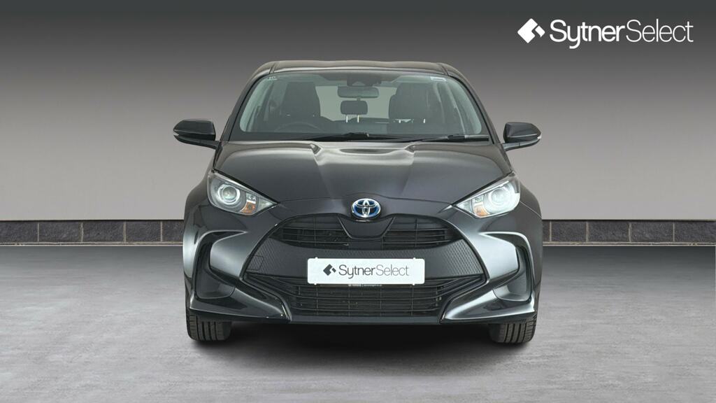 Toyota Yaris 1.5 Hybrid Icon Cvt Black #4
