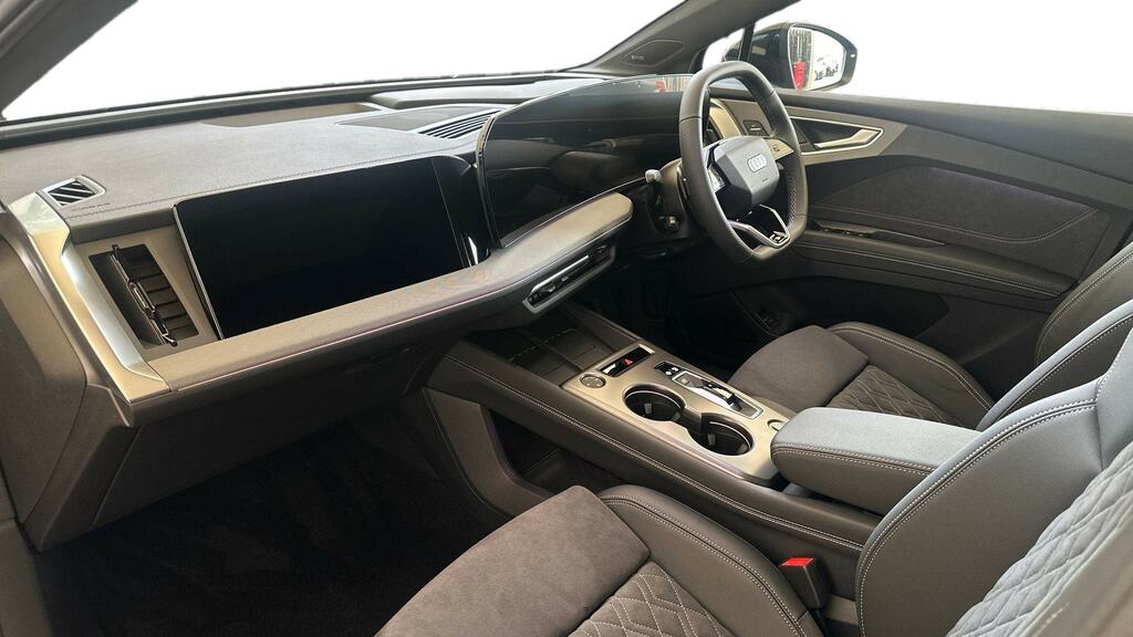 Audi Q4 E Tron 210Kw Performance 82Kwh Vorsprung Green #2