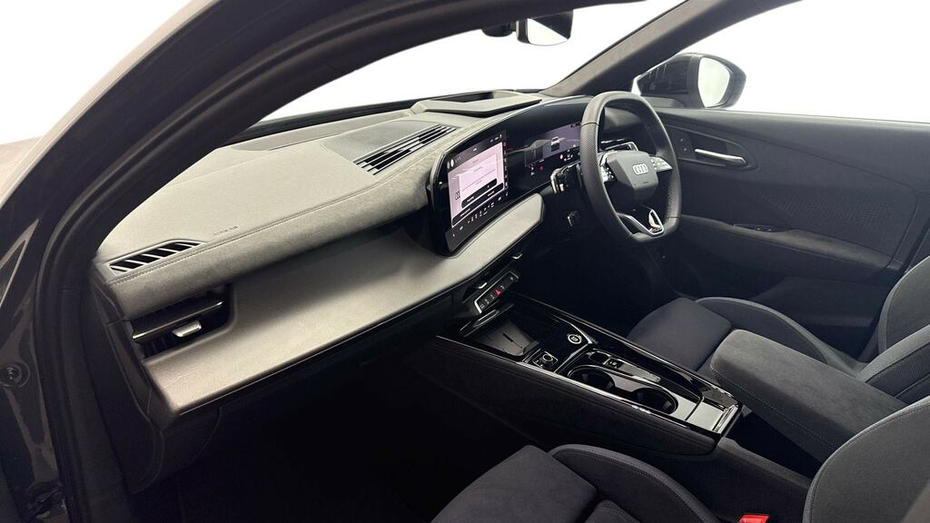 Audi Q3 Audi Q3 Suv Edition 1 Tdi 150 Ps S Tronic Grey #3