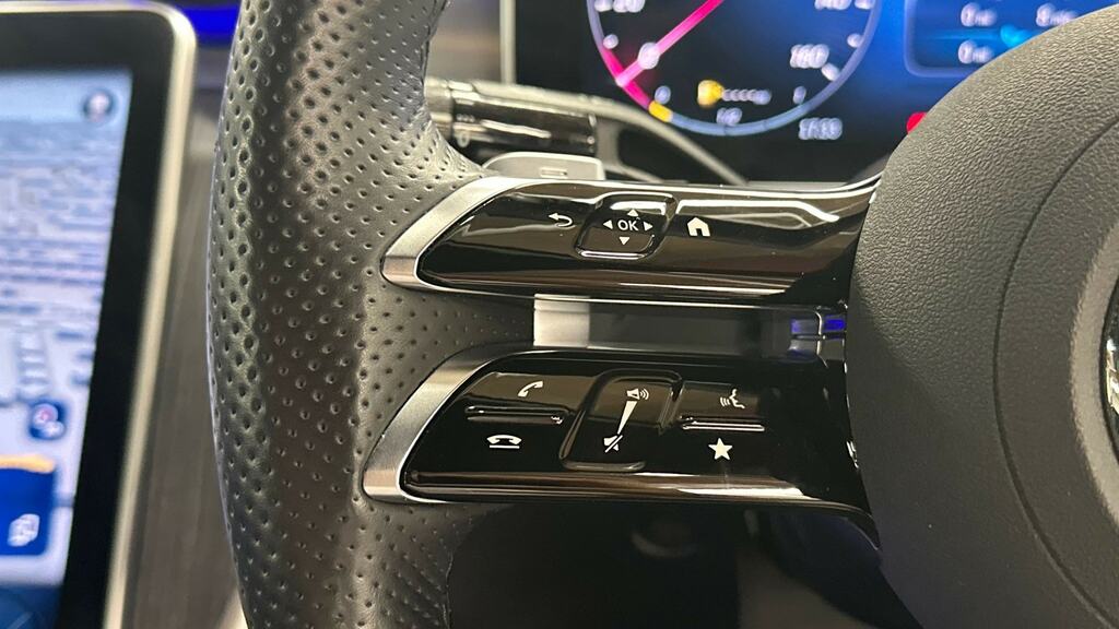 Mercedes-Benz 300 300 4Matic Amg Line Premium Plus 9G-tronic Black #18