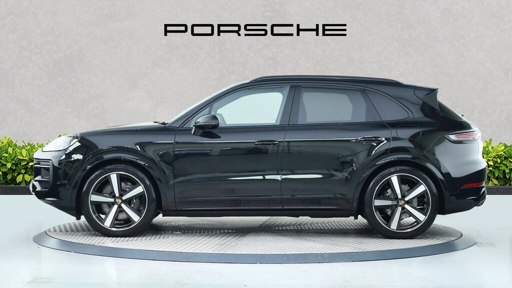 Porsche Cayenne E-hybrid Black Edition Tiptronic S Black #4
