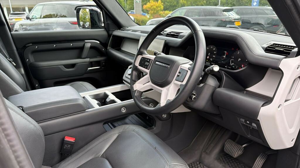 Land Rover Defender 130 3.0 D300 Outbound 130 Grey #32