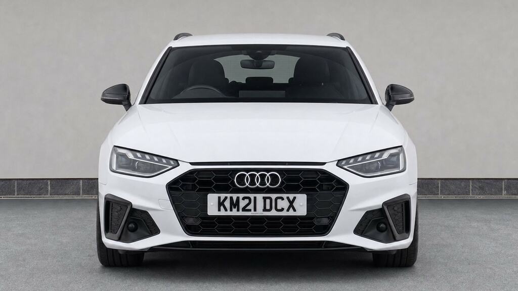 Audi A4 Avant 40 Tfsi 204 Black Edition S Tronic White #5