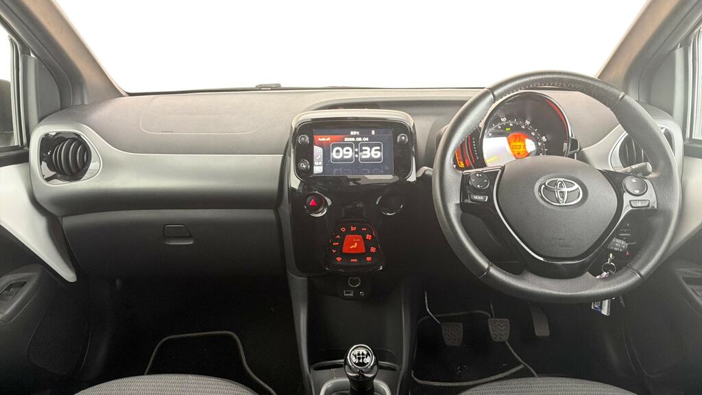 Toyota Aygo 1.0 Vvt-i X-trend Tss KN71FSP White #6
