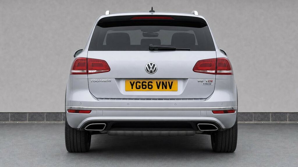 Volkswagen Touareg R-line Plus White #7