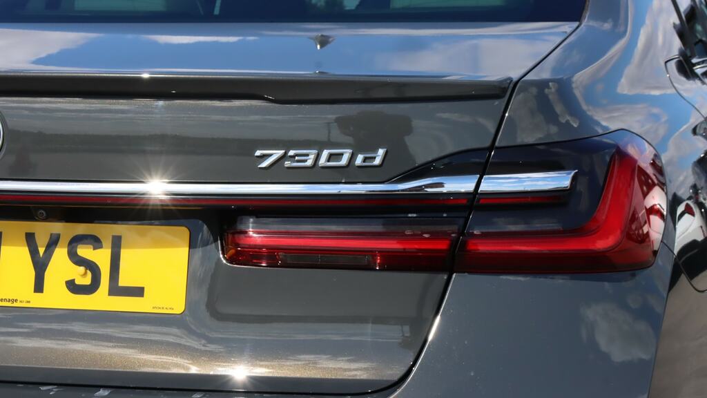 BMW 7 Series 740I M Sport Black #22
