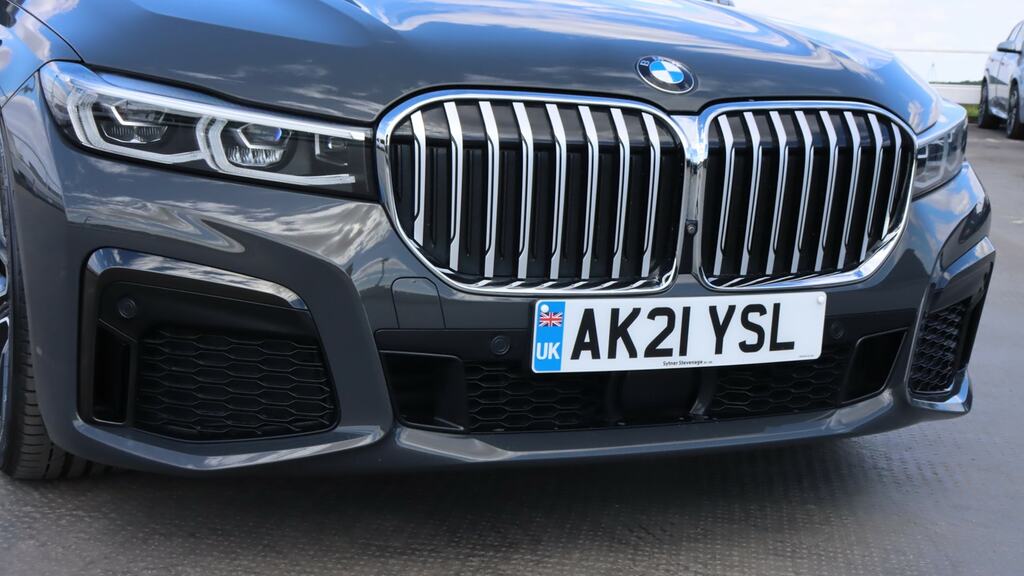 BMW 7 Series 740I M Sport Black #25