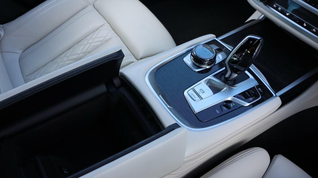 BMW 7 Series 740I M Sport Black #30