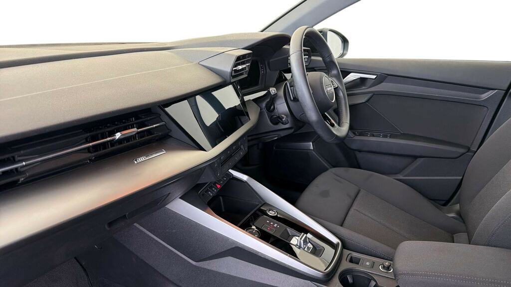 Audi A3 30 Tfsi Technik S Tronic Comfortsound Black #2