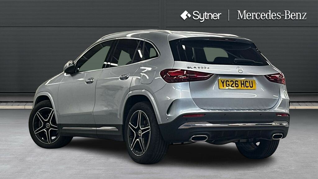 Mercedes-Benz GLA Class Gla 200D Amg Line Executive Silver #2