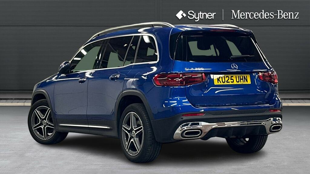 Mercedes-Benz GLB Class 1.3 Glb200h Mhev Amg Line Premium Suv #2
