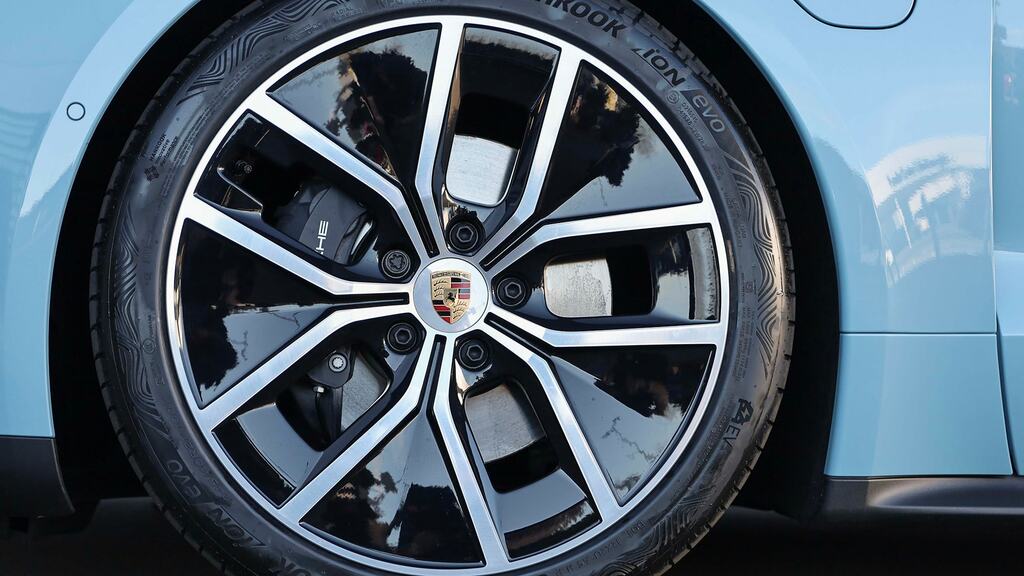 Porsche Taycan 320Kw 105Kwh Black Edition Rwd 5 Seat Blue #4
