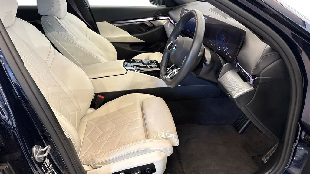BMW i5 442Kw M60 Xdrive 84Kwh 2024 Grey #11