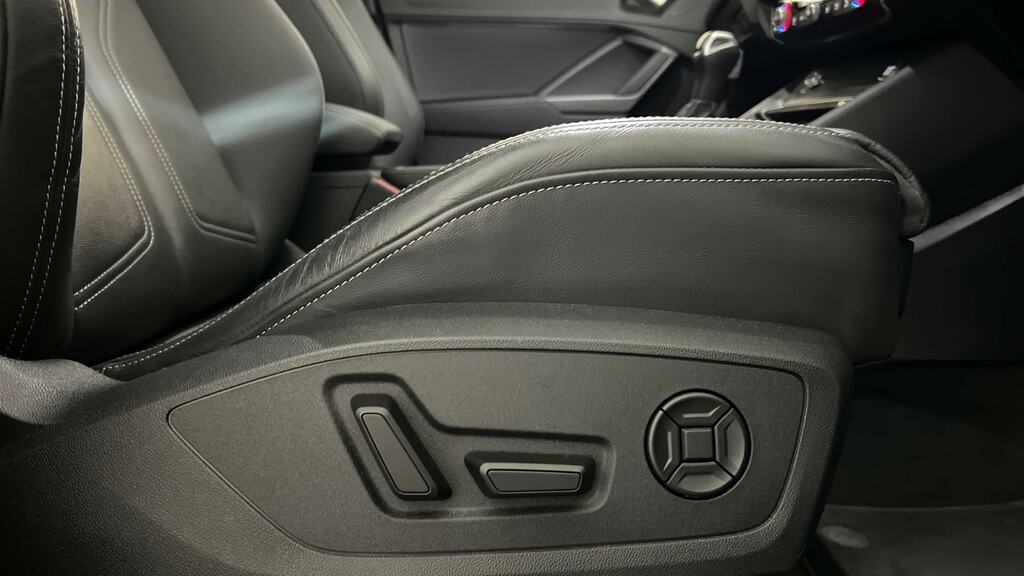 Audi Q3 Audi Q3 Sportback Black Edition 45 Tfsi Quattro 24 White #32