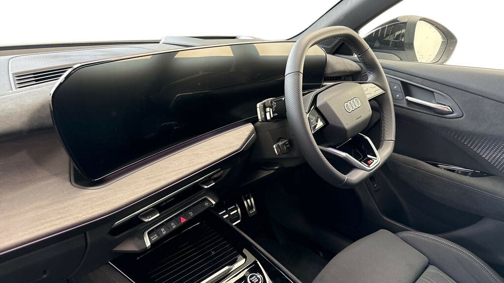 Audi Q3 Audi Q3 Sportback 2.0 Tfsi Quattro S Line S Tr Black #2
