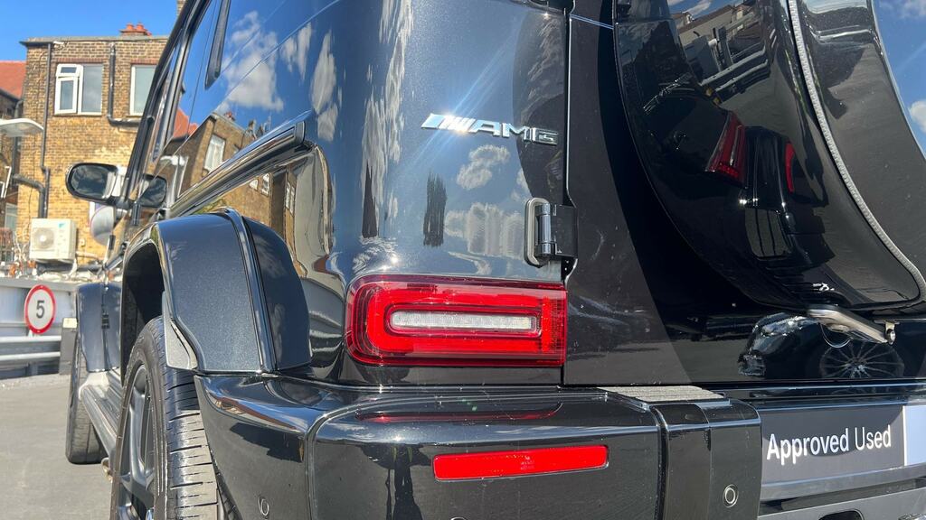 Mercedes-Benz G Class G400d Amg Line Premium Plus 9G-tronic Black #19