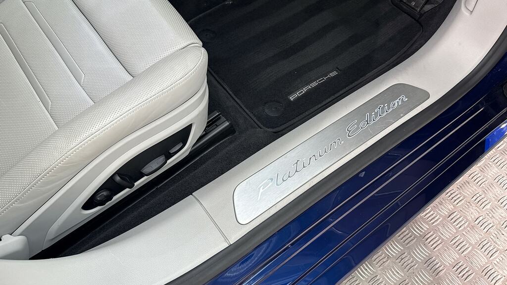 Porsche Panamera 4 Sport Turismo Platinum Edition Pdk #24