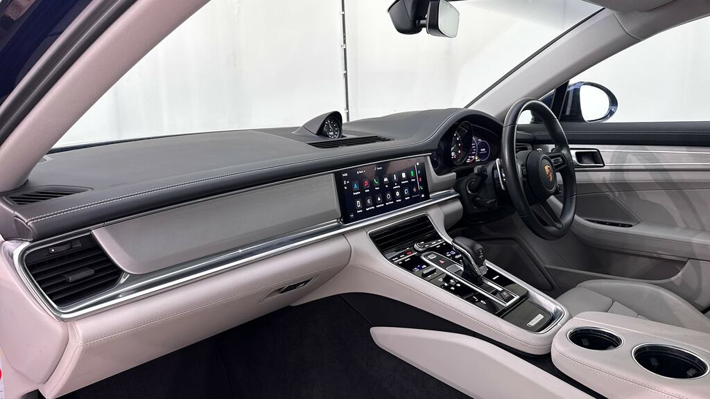 Porsche Panamera 4 Sport Turismo Platinum Edition Pdk #13