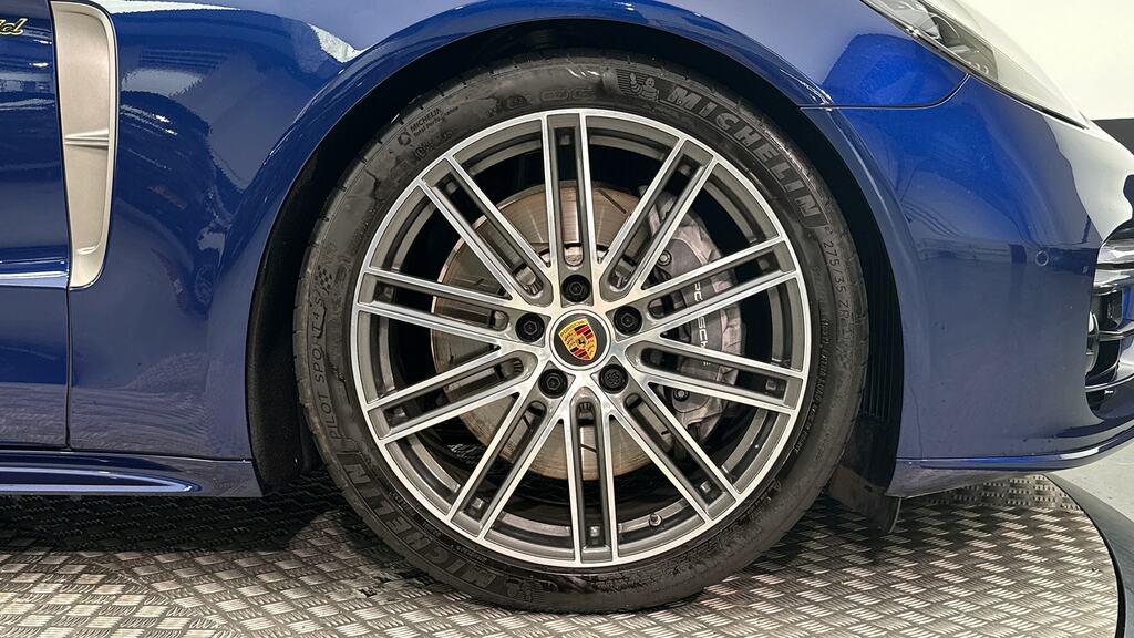 Porsche Panamera 4 Sport Turismo Platinum Edition Pdk #9