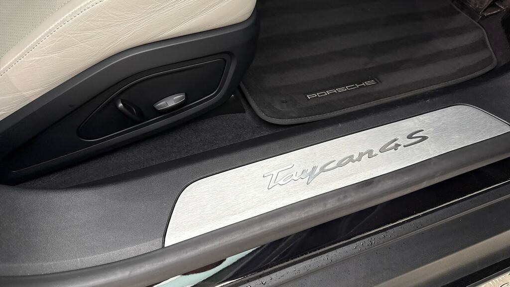 Porsche Taycan Performance Plus 93.4Kwh 4S Saloon Au Grey #25