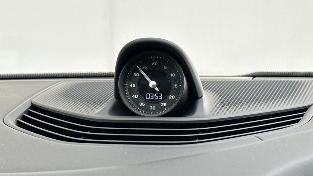 Porsche Taycan Performance Plus 93.4Kwh 4S Saloon Au Grey #18