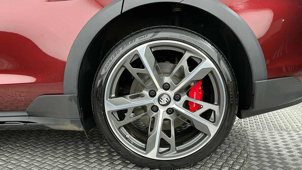 Porsche Taycan 420Kw 4S 93Kwh Red #6